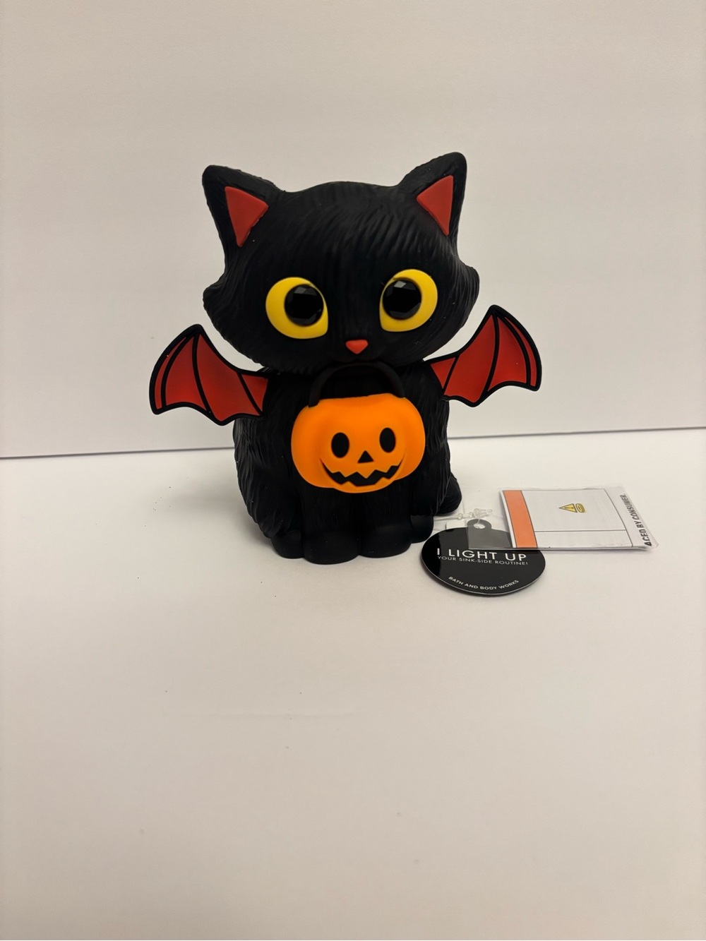 Bath and Body Works Light-up Spooky Kitty Soap Holder Halloween 2026 NWT